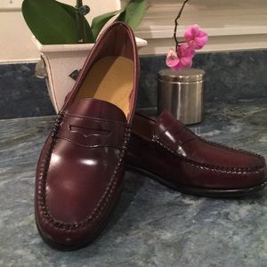 Weejuns GH Bass & Co brown penny loafers